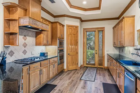 831 Coldwater Creek Cir, Niceville, FL 32578