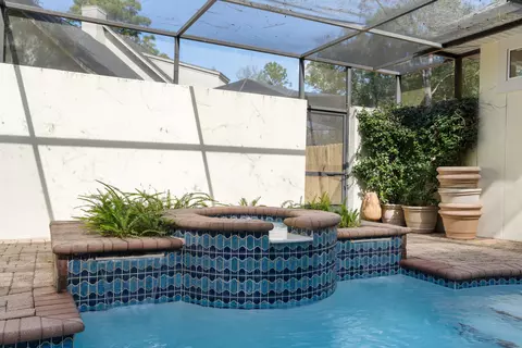 831 Coldwater Creek Cir, Niceville, FL 32578