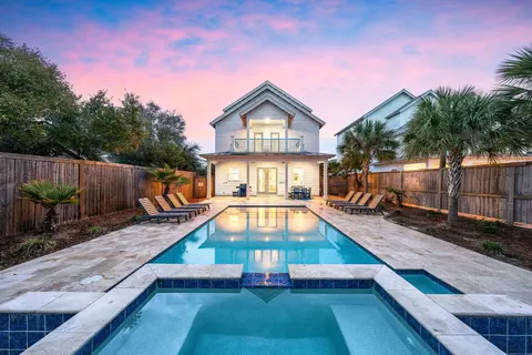 106 Shirah St, Destin, FL 32541