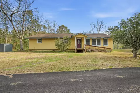 4758 Boutwell Rd, Laurel Hill, FL 32567
