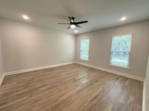 Living - 234 E Tweet St, Freeport, FL 32439 photo 4 of 4