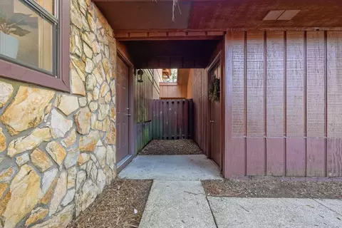 32 7th Ave #129, Shalimar, FL 32579