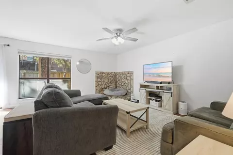 32 7th Ave #129, Shalimar, FL 32579
