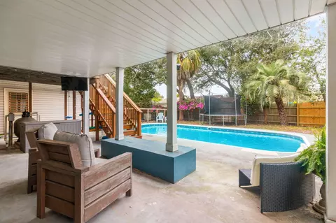 621 Sea Oats Dr, Destin, FL 32541