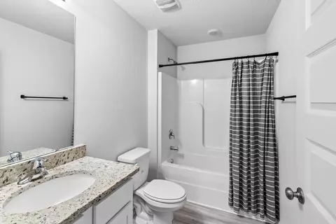 Bath - 848 Otto Loop, Crestview, FL 32539 photo 1 of 1