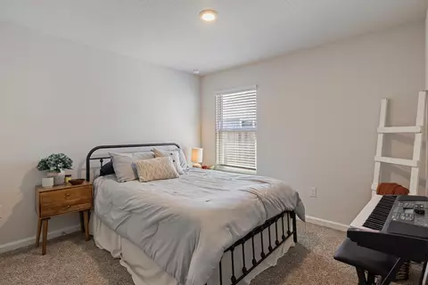 Bedroom - 848 Otto Loop, Crestview, FL 32539 photo 3 of 4