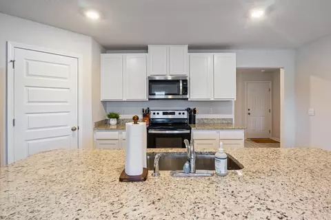 Kitchen - 848 Otto Loop, Crestview, FL 32539 photo 4 of 5