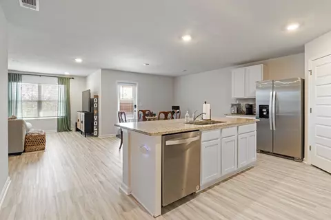 Kitchen - 848 Otto Loop, Crestview, FL 32539 photo 1 of 5