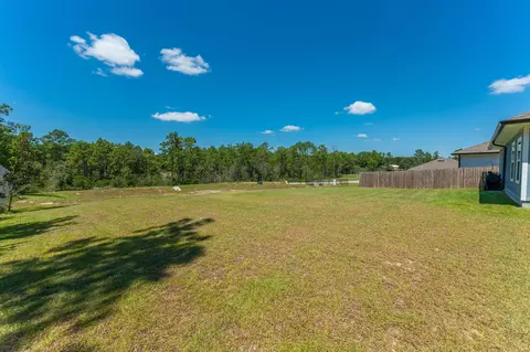 Exterior - 165 Blooming Cv, Crestview, FL 32539 photo 7 of 8
