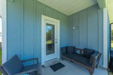 Exterior - 165 Blooming Cv, Crestview, FL 32539 photo 4 of 8