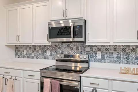 Kitchen - 165 Blooming Cv, Crestview, FL 32539 photo 3 of 7