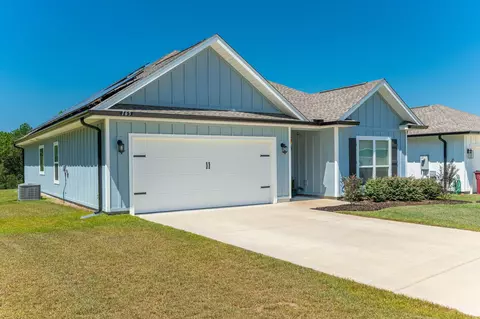 Exterior - 165 Blooming Cv, Crestview, FL 32539 photo 2 of 8