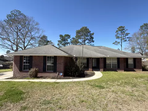 2673 Paddock Cir, Crestview, FL 32536