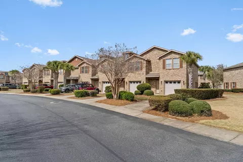 8868 Brown Pelican Cir, Navarre, FL 32566