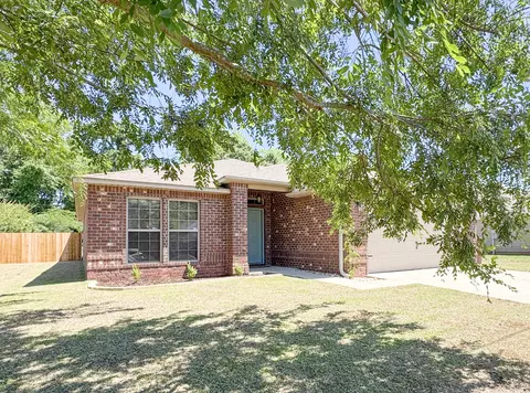 5609 Price Plantation Rd, Baker, FL 32531