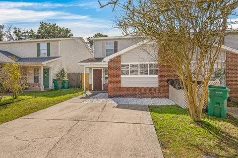 1826 Pointed Leaf Ln, Fort Walton Beach, FL 32547