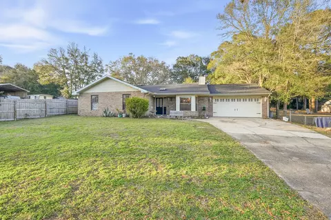 271 Willow Ave, Freeport, FL 32439