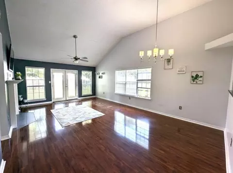 431 Sandy Ridge Cir, Mary Esther, FL 32569