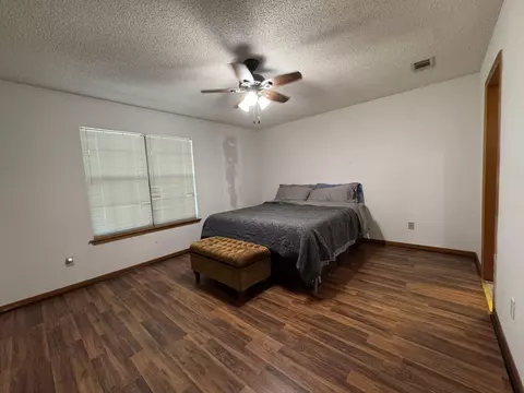 Bedroom - 2928 Aplin Rd, Crestview, FL 32539 photo 1 of 6