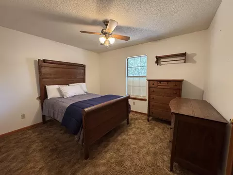 Bedroom - 2928 Aplin Rd, Crestview, FL 32539 photo 4 of 6