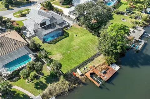 138 W Country Club Dr, Destin, FL 32541