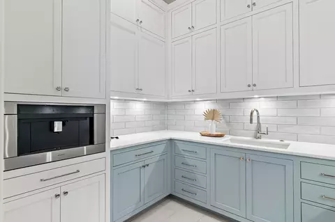 Kitchen - 155 Elbow Beach Rd, Inlet Beach, FL 32461 photo 7 of 9