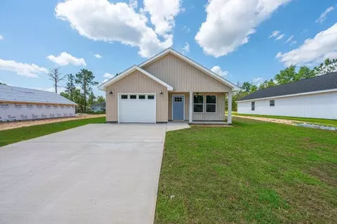 5428 Bayleaf Dr, Crestview, FL 32539