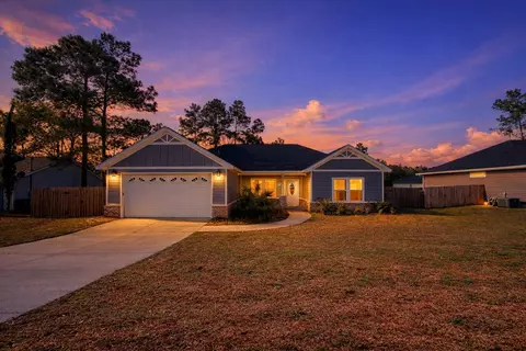 122 Loblolly Cir, Midway, FL 32343