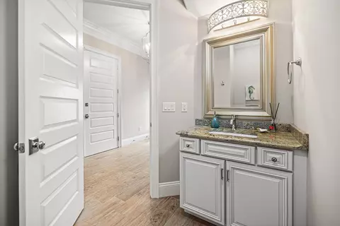 Bath - 1976 Baytowne Loop, Miramar Beach, FL 32550 photo 1 of 4