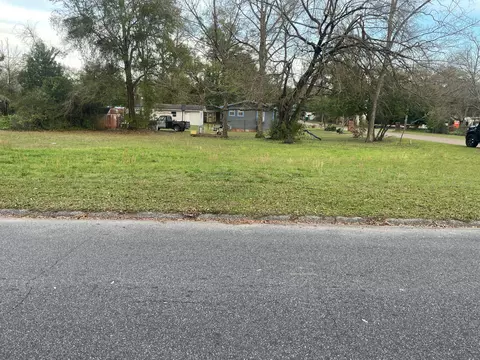 297 Mcclelland St, Crestview, FL 32536