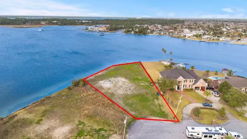 4740 Baywood Dr, Lynn Haven, FL 32444