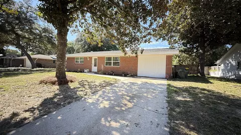 6 NW Chelsea Dr, Fort Walton Beach, FL 32547
