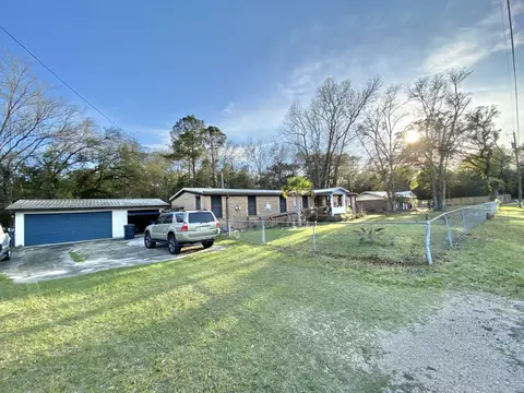 46 Andy Dr, Freeport, FL 32439 photo 3