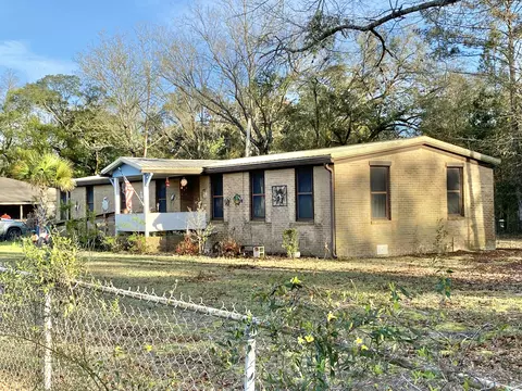 46 Andy Dr, Freeport, FL 32439 photo 5