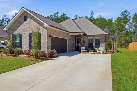 62 Brilliance Blvd, Freeport, FL 32439