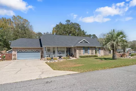 Exterior - 4559 Scarlet Dr, Crestview, FL 32539 photo 8 of 8