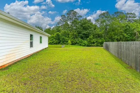 Exterior - 48 Hammock Cir, Freeport, FL 32439 photo 11 of 14