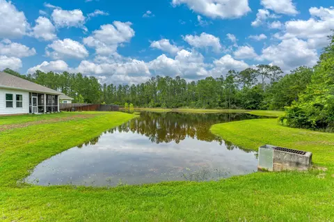 Exterior - 48 Hammock Cir, Freeport, FL 32439 photo 13 of 14