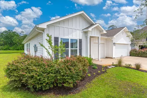 Exterior - 48 Hammock Cir, Freeport, FL 32439 photo 5 of 14