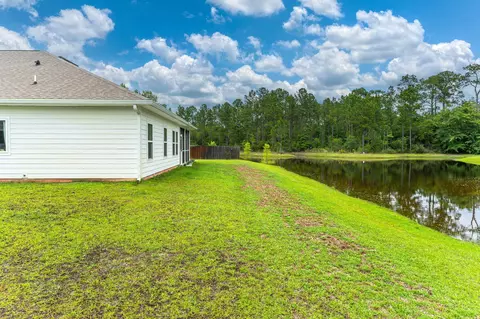 Exterior - 48 Hammock Cir, Freeport, FL 32439 photo 14 of 14