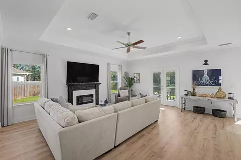 Living - 48 Hammock Cir, Freeport, FL 32439 photo 3 of 3