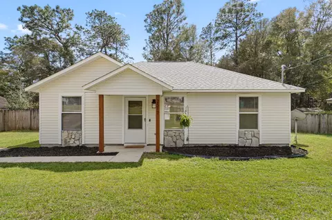 2517 Sunset Dr, Crestview, FL 32536