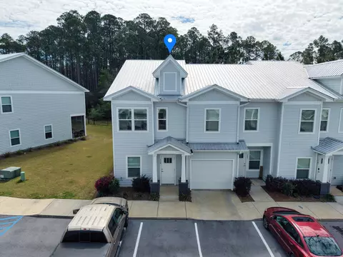 139 Date Palm Ln, Freeport, FL 32439