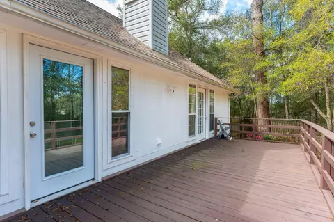 Exterior - 2751 Keats Dr, Crestview, FL 32539 photo 4 of 9