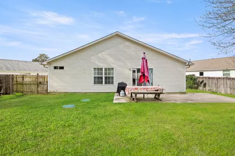 Exterior - 1273 Jefferyscot Dr, Crestview, FL 32536 photo 2 of 3