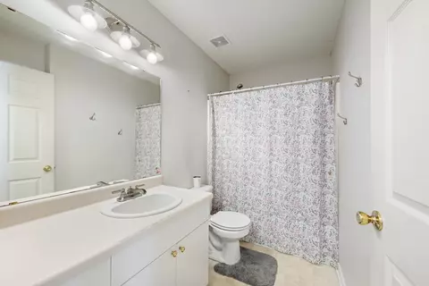 Bath - 1273 Jefferyscot Dr, Crestview, FL 32536 photo 3 of 3