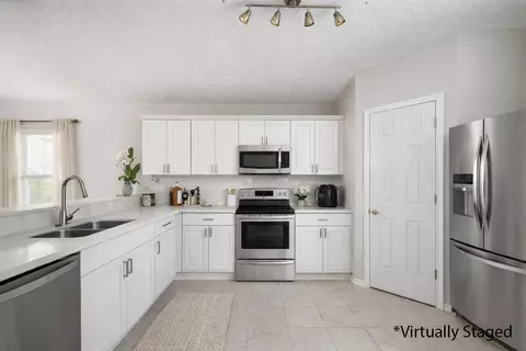 Kitchen - 1273 Jefferyscot Dr, Crestview, FL 32536 photo 1 of 4