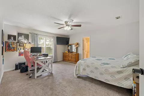 Bedroom - 1273 Jefferyscot Dr, Crestview, FL 32536 photo 1 of 5