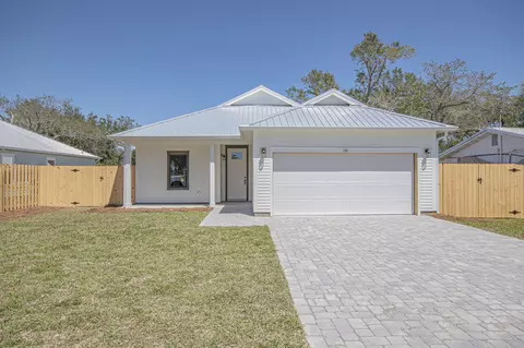 20 Wood Ave, Panama City, FL 32404