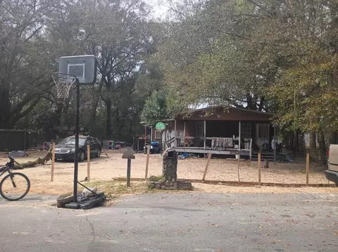 228 Cross Dr, Crestview, FL 32536